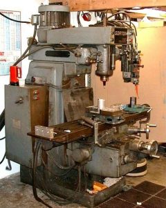 mesin frais tracec controller / tracer controlled milling machine