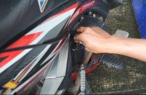 √ Cara Mengganti Oli Motor Sendiri [Panduan Lengkap] - Teknikece