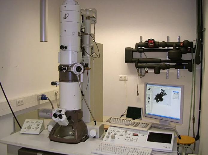 mikroskop elektron transmisi (TEM)